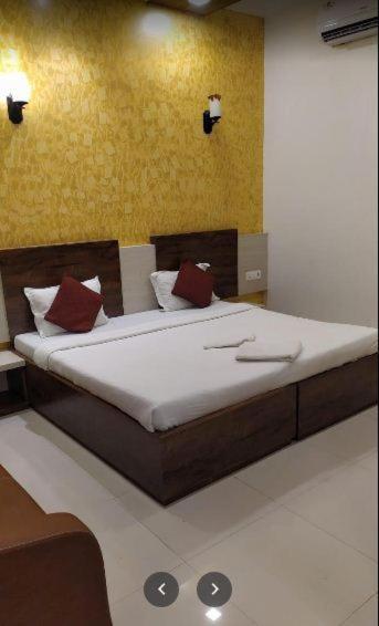 7Bhk Villa With Wonderful View And Good Food โลนาวาลา ภายนอก รูปภาพ